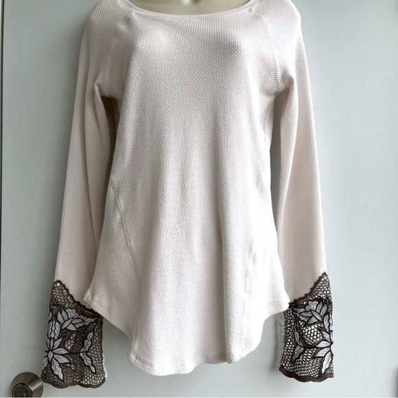 Free People Ivory Thermal Top with Embellished Sleeves Size L - Picture 1 of 10